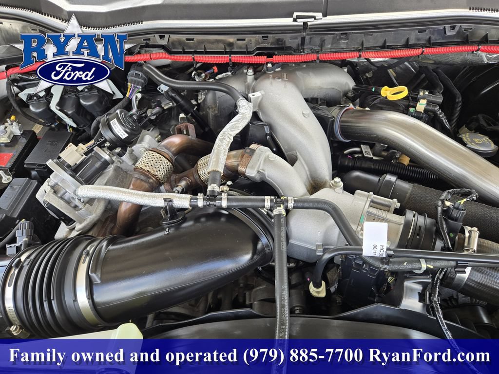 Certified 2022 Ford F350 Platinum w/ FX4 Off-Road Package AWD/4WD image 21