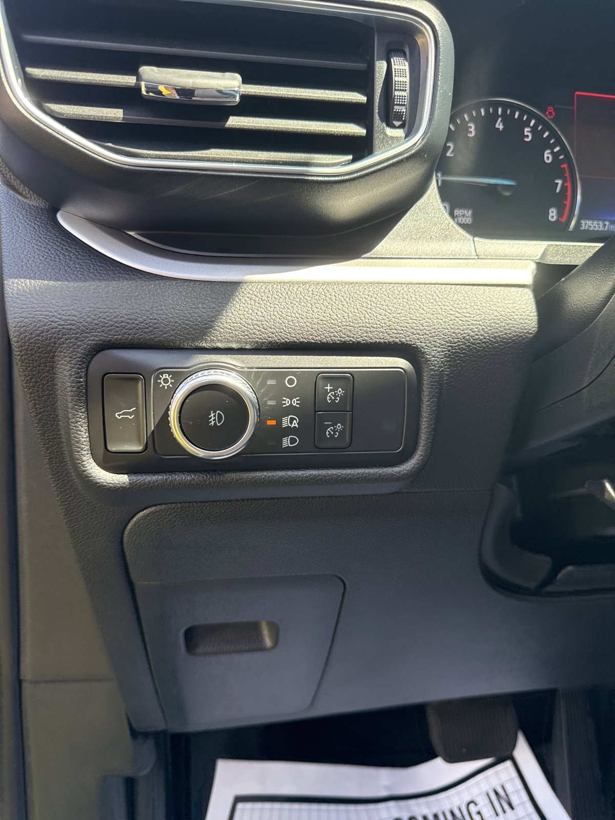 Certified 2022 Ford Explorer XLT w/ Equipment Group 202A image 15