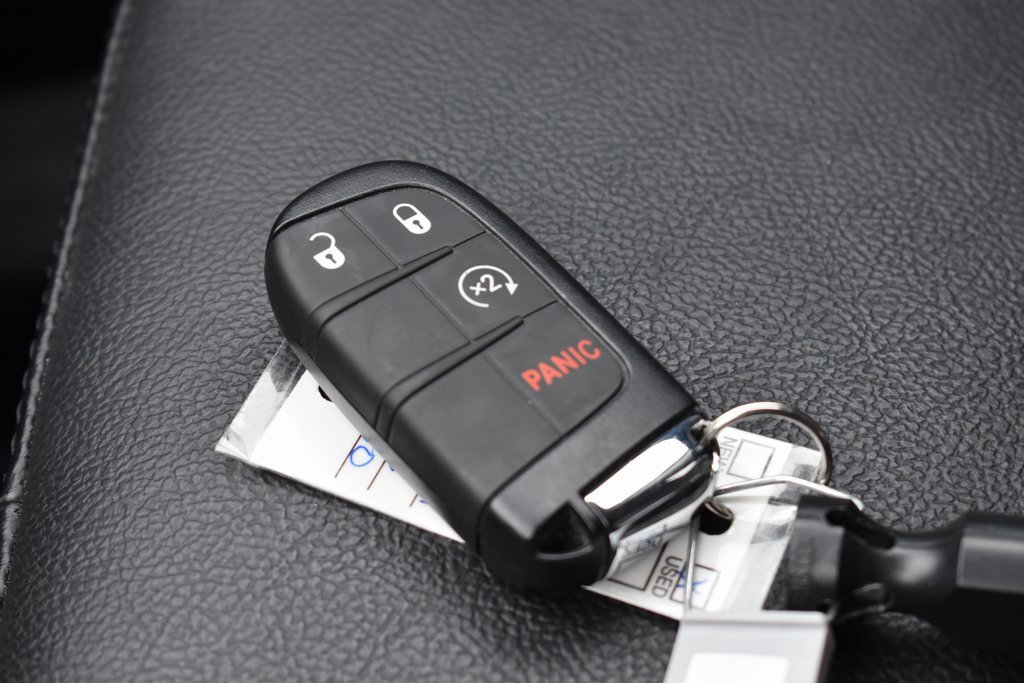 Used 2022 Jeep Compass Limited image 14