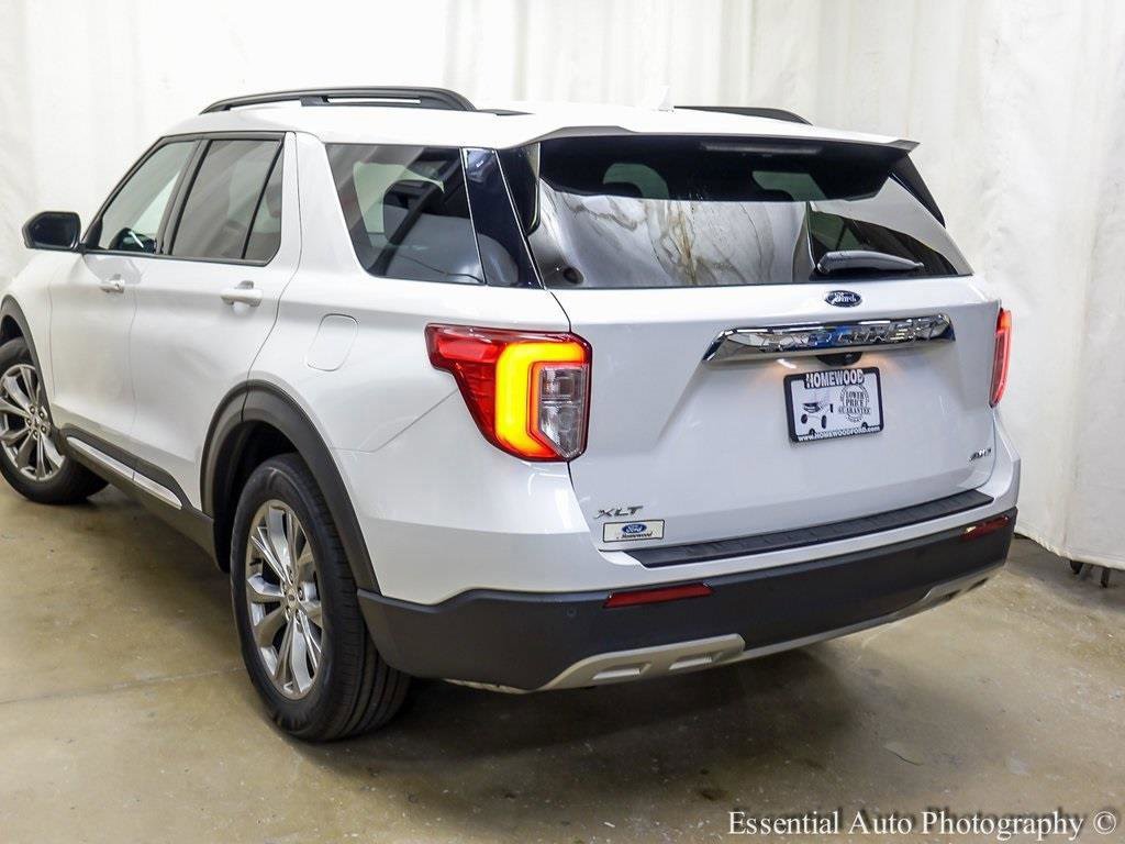Certified 2021 Ford Explorer XLT w/ Equipment Group 202A image 4