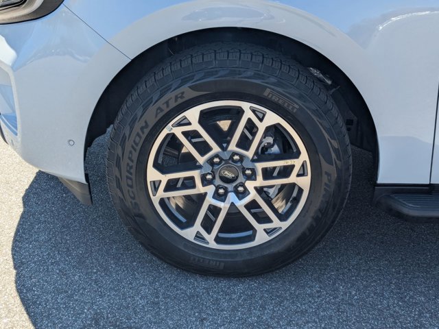 Certified 2025 Ford Expedition Active image 11