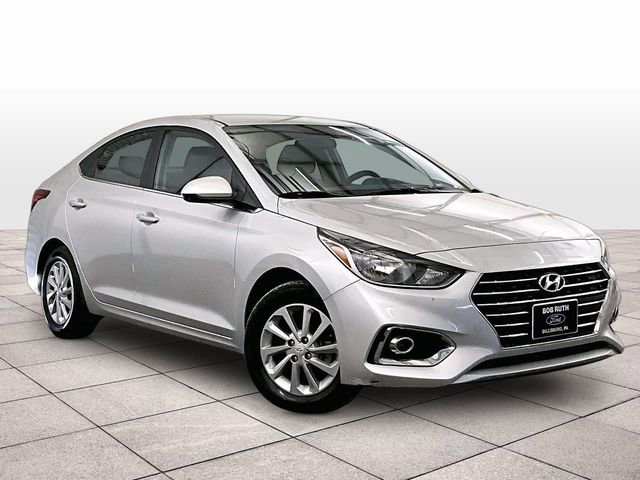 Used 2022 Hyundai Accent SEL FWD image 2