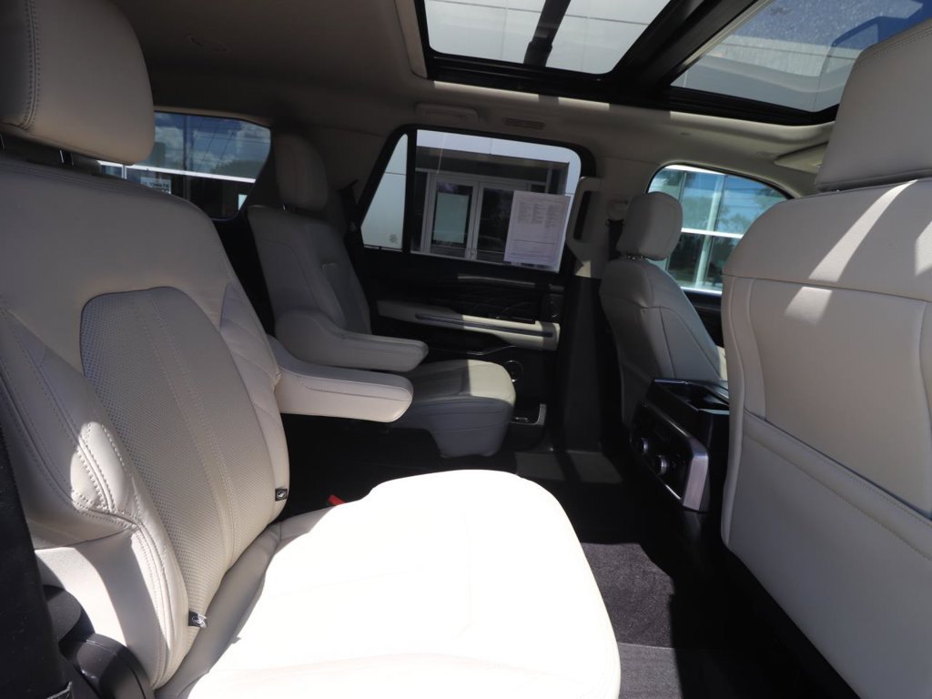 Certified 2019 Ford Expedition Platinum RWD image 25