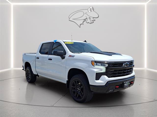 Used 2025 Chevrolet Silverado 1500 LT Trail Boss AWD/4WD image 3