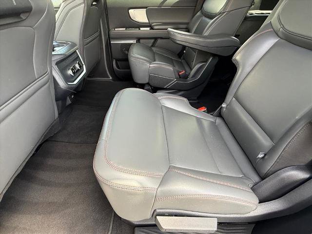 Certified 2025 Ford Expedition Active AWD/4WD image 11