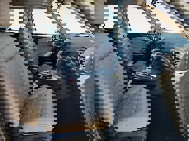 Certified 2022 Ford Explorer XLT w/ Equipment Group 202A image 15