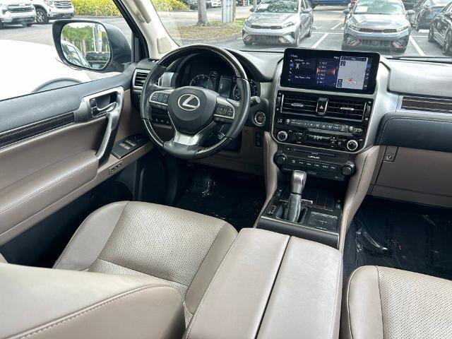 Used 2023 Lexus GX 460 Luxury w/ Sport Design Package AWD/4WD image 9
