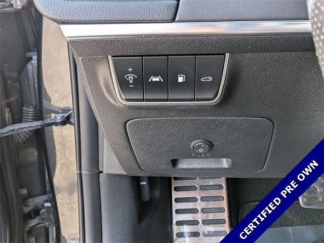 Used 2022 Kia Stinger GT2 image 16