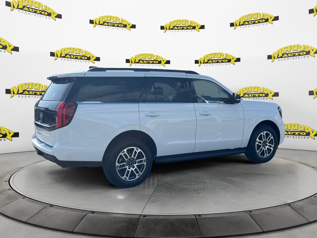 Certified 2025 Ford Expedition Active image 5