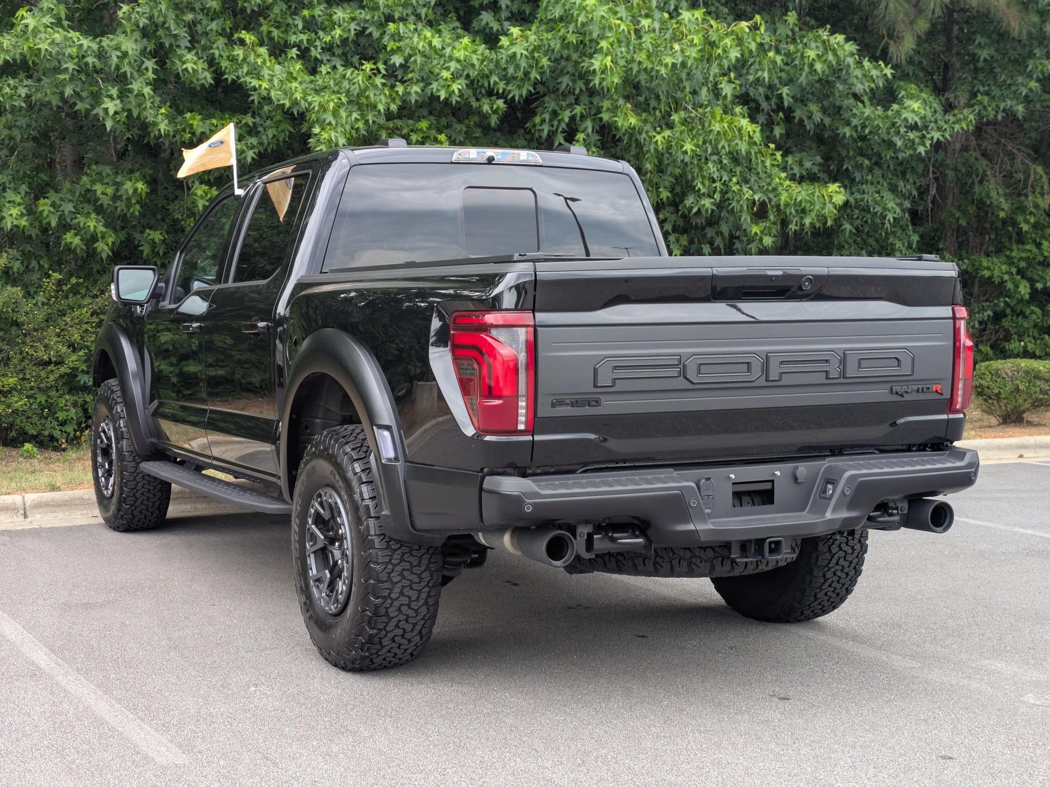 Certified 2025 Ford F150 Raptor w/ Equipment Group 803A Raptor R AWD/4WD image 5