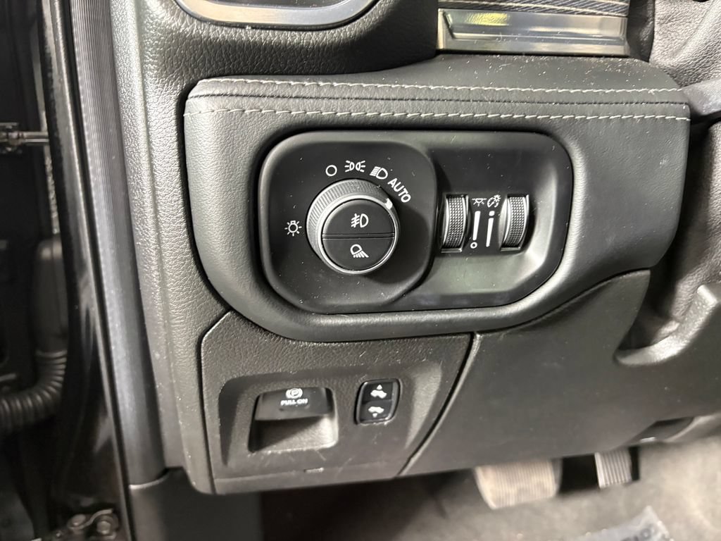 Used 2020 RAM 1500 Limited AWD/4WD image 14