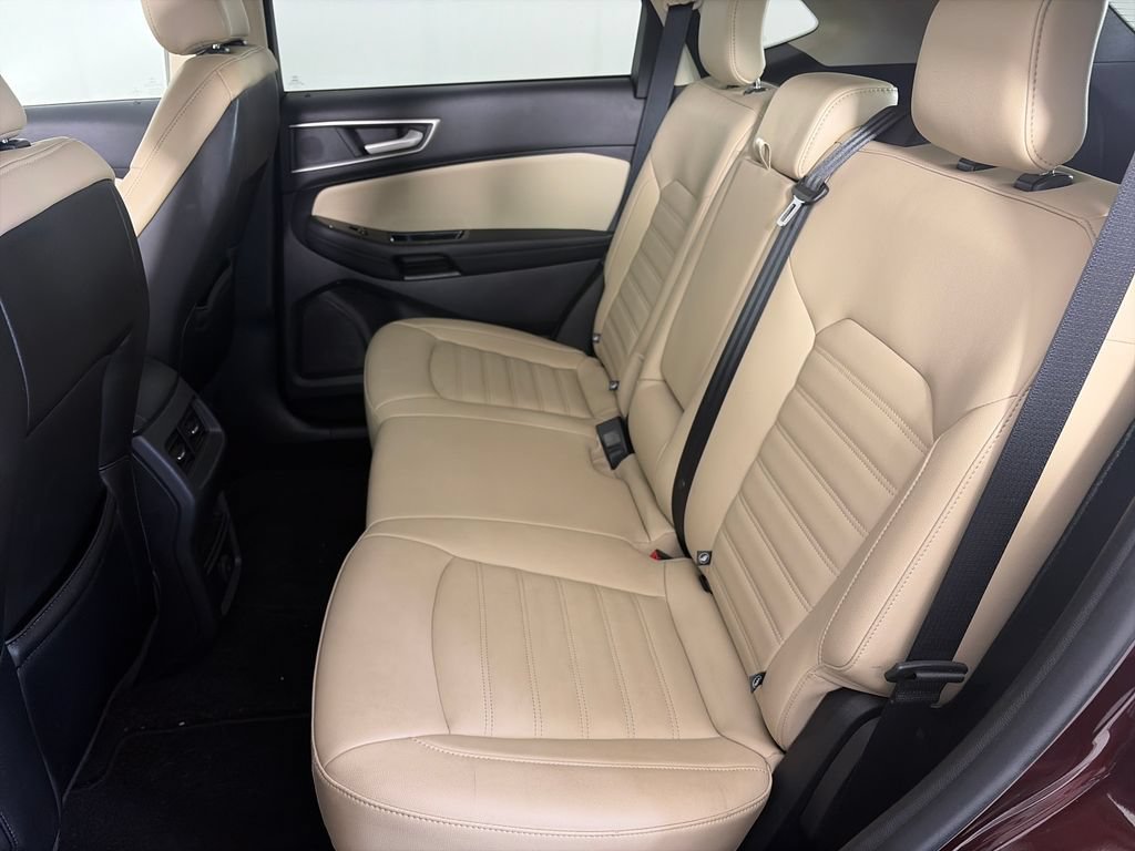 Certified 2020 Ford Edge SEL w/ Cold Weather Package AWD/4WD image 13