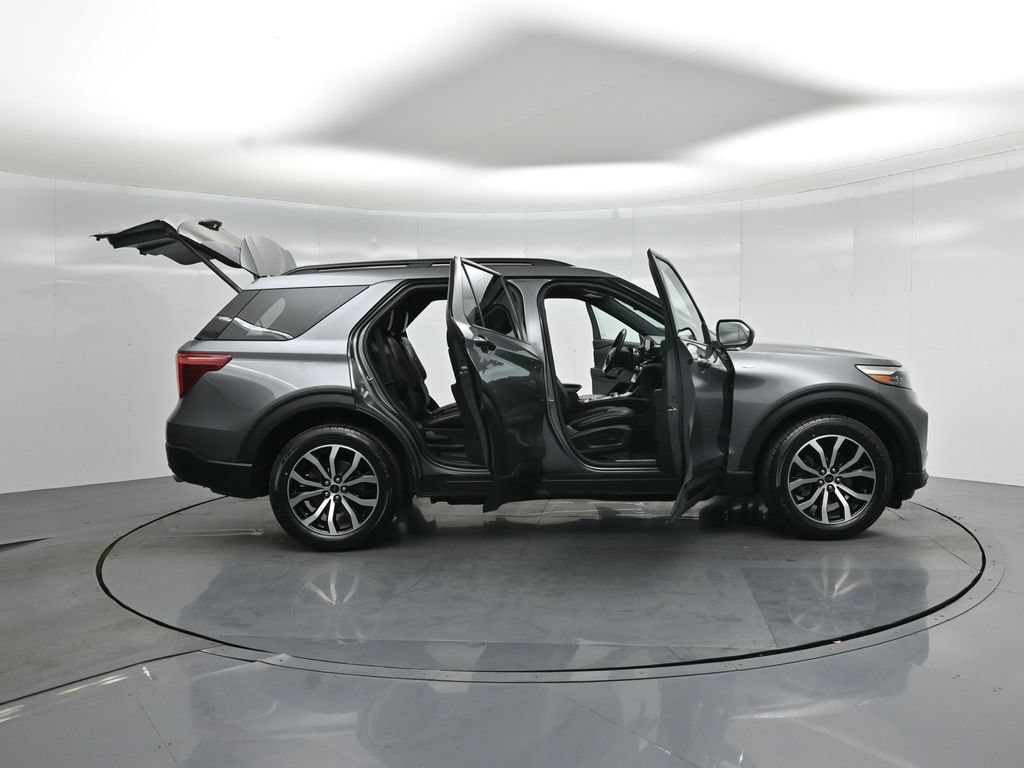 Certified 2022 Ford Explorer ST-Line w/ Class IV Trailer Tow Package AWD/4WD image 4