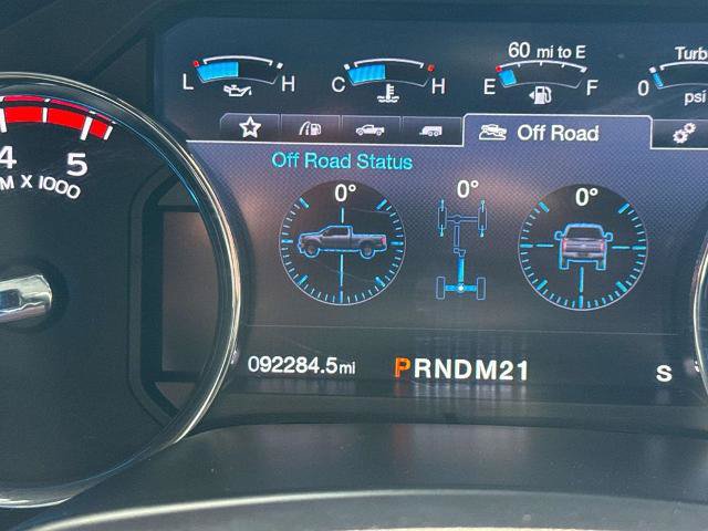 Certified 2019 Ford F350 Platinum w/ Platinum Ultimate Package AWD/4WD image 27