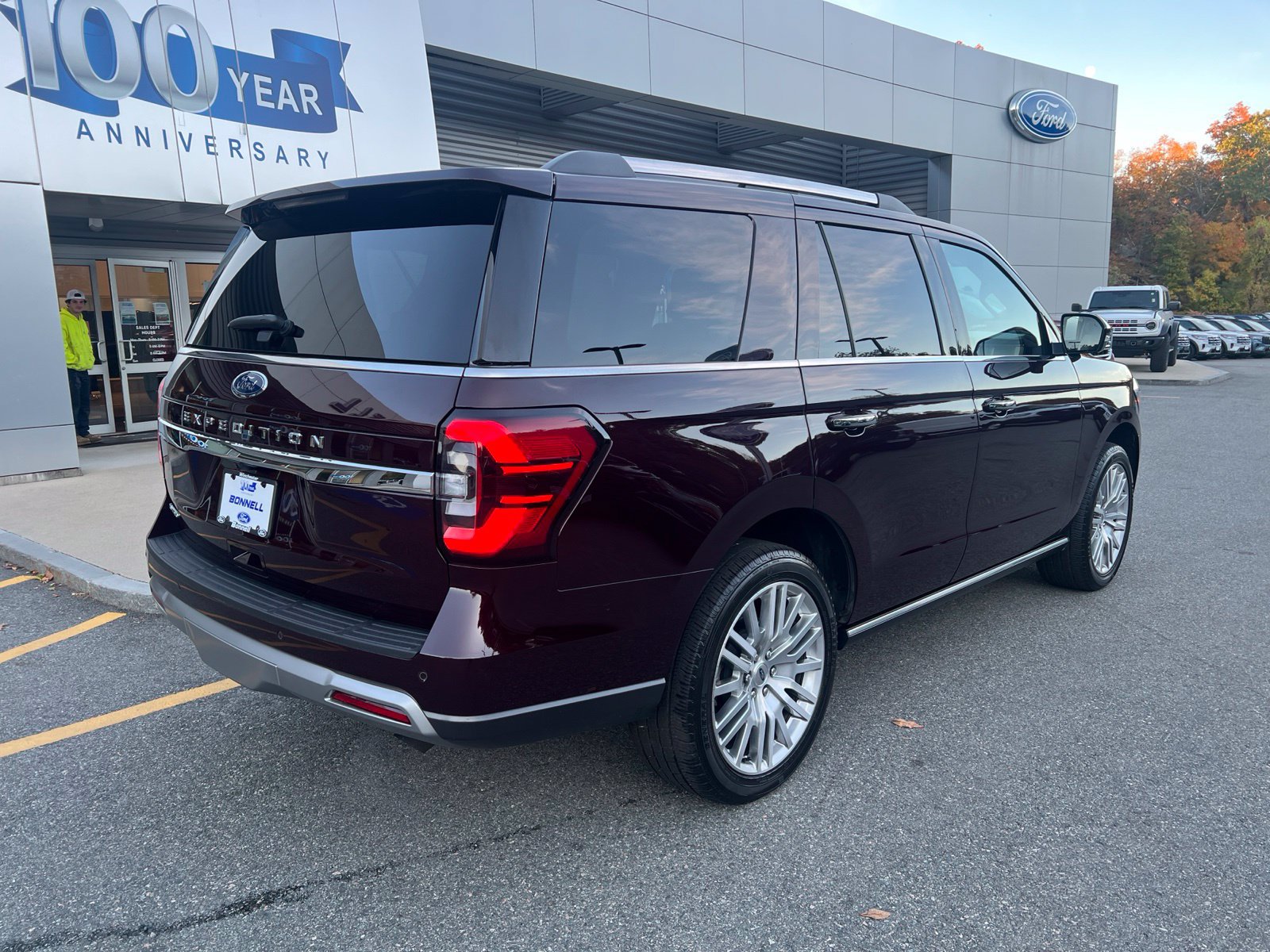 Certified 2024 Ford Expedition Limited AWD/4WD image 7