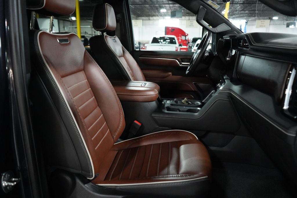 Used 2025 GMC Sierra 2500 Denali Ultimate w/ LPO, GMC Protection Package AWD/4WD image 30