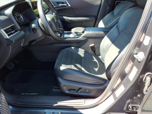 Used 2025 Mitsubishi Outlander SE AWD/4WD image 9