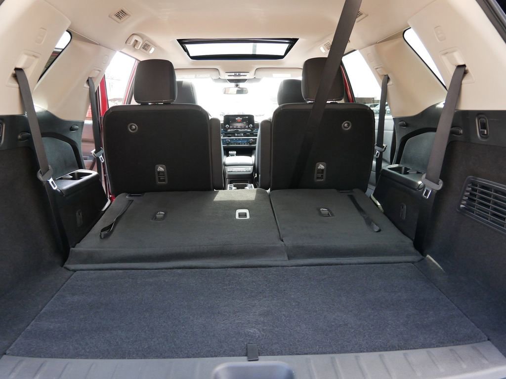 Used 2024 Nissan Pathfinder SV w/ SV Premium Package image 10