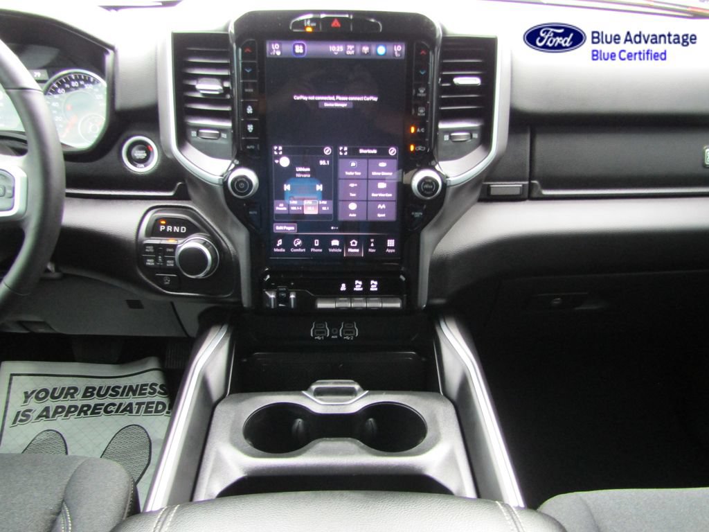 Used 2025 RAM 1500 Big Horn AWD/4WD image 4