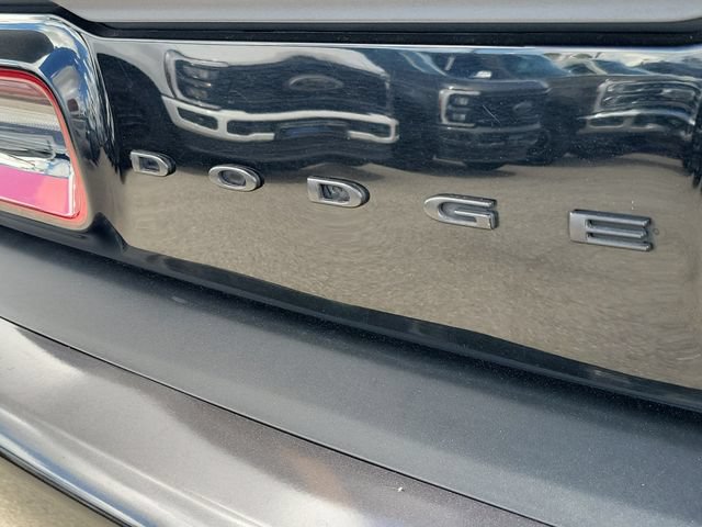 Used 2022 Dodge Challenger R/T RWD image 7