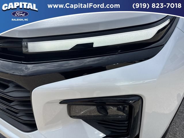 Used 2025 Chevrolet Traverse LT w/ Midnight/Sport Edition FWD image 11