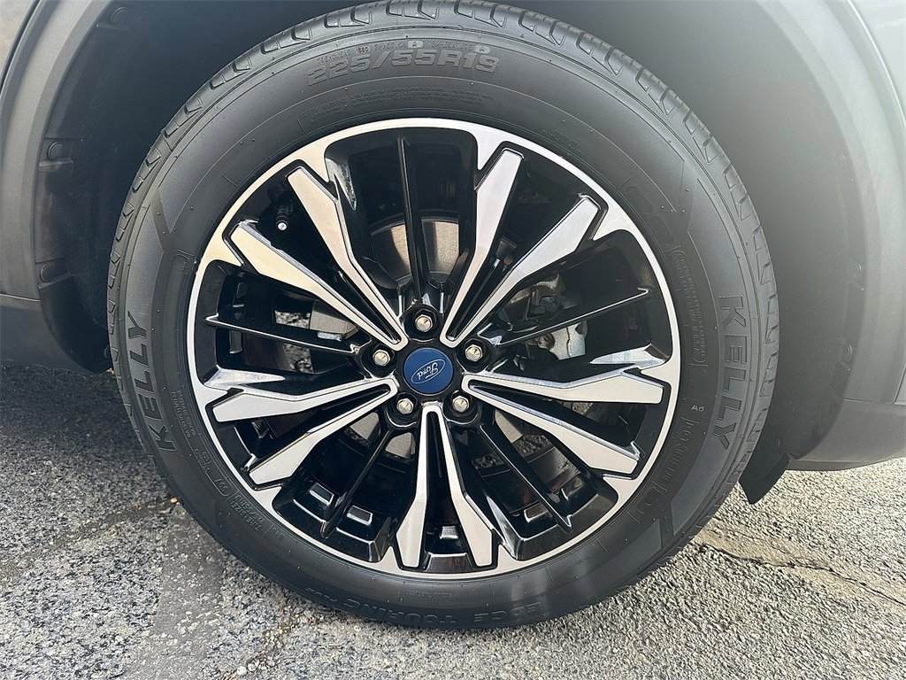 Certified 2022 Ford Escape SE w/ SE Sport Appearance Package image 7