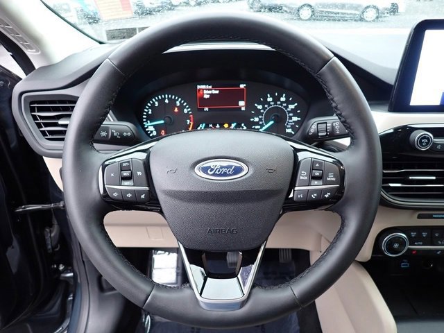 Certified 2022 Ford Escape SE w/ Cold Weather Package image 23