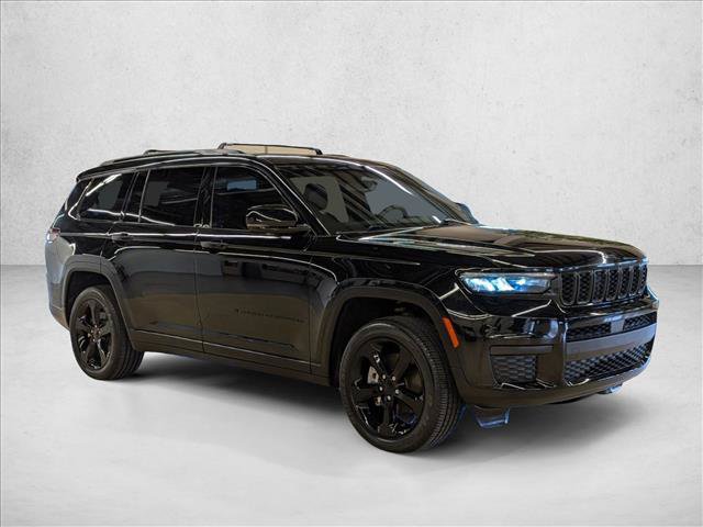 Used 2023 Jeep Grand Cherokee L Laredo AWD/4WD image 3