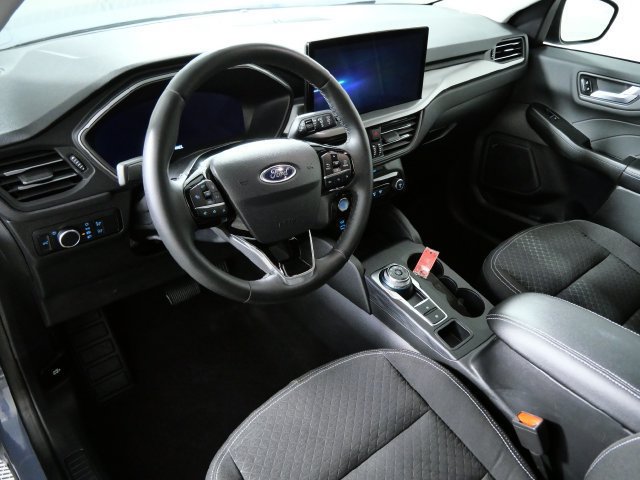 Certified 2023 Ford Escape Active w/ Tech Pack #2 AWD/4WD image 3
