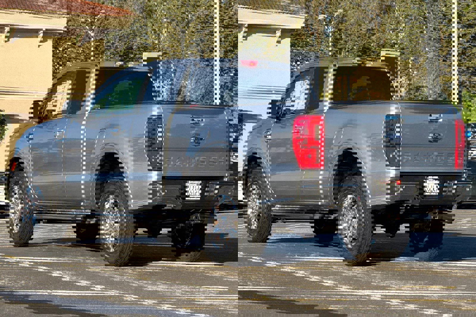 Certified 2022 Ford Ranger XLT w/ Equipment Group 301A Mid image 6