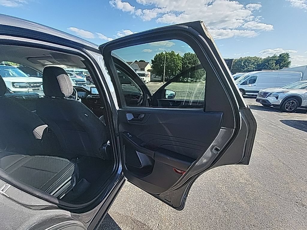 Certified 2024 Ford Escape Active AWD/4WD image 13