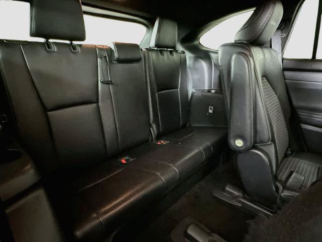 Used 2023 Toyota Highlander XSE FWD image 32