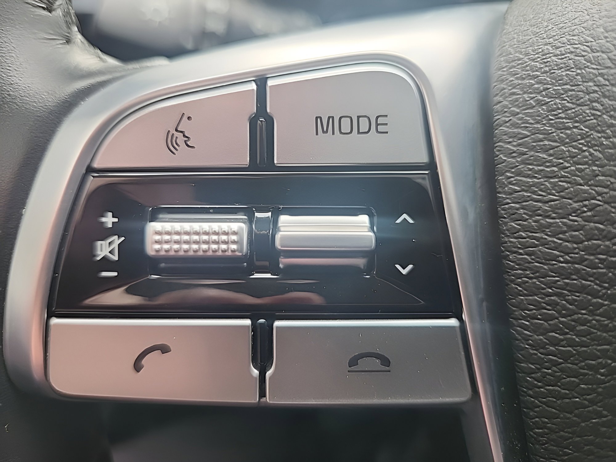 Used 2022 Kia Telluride EX w/ EX Premium Package image 17