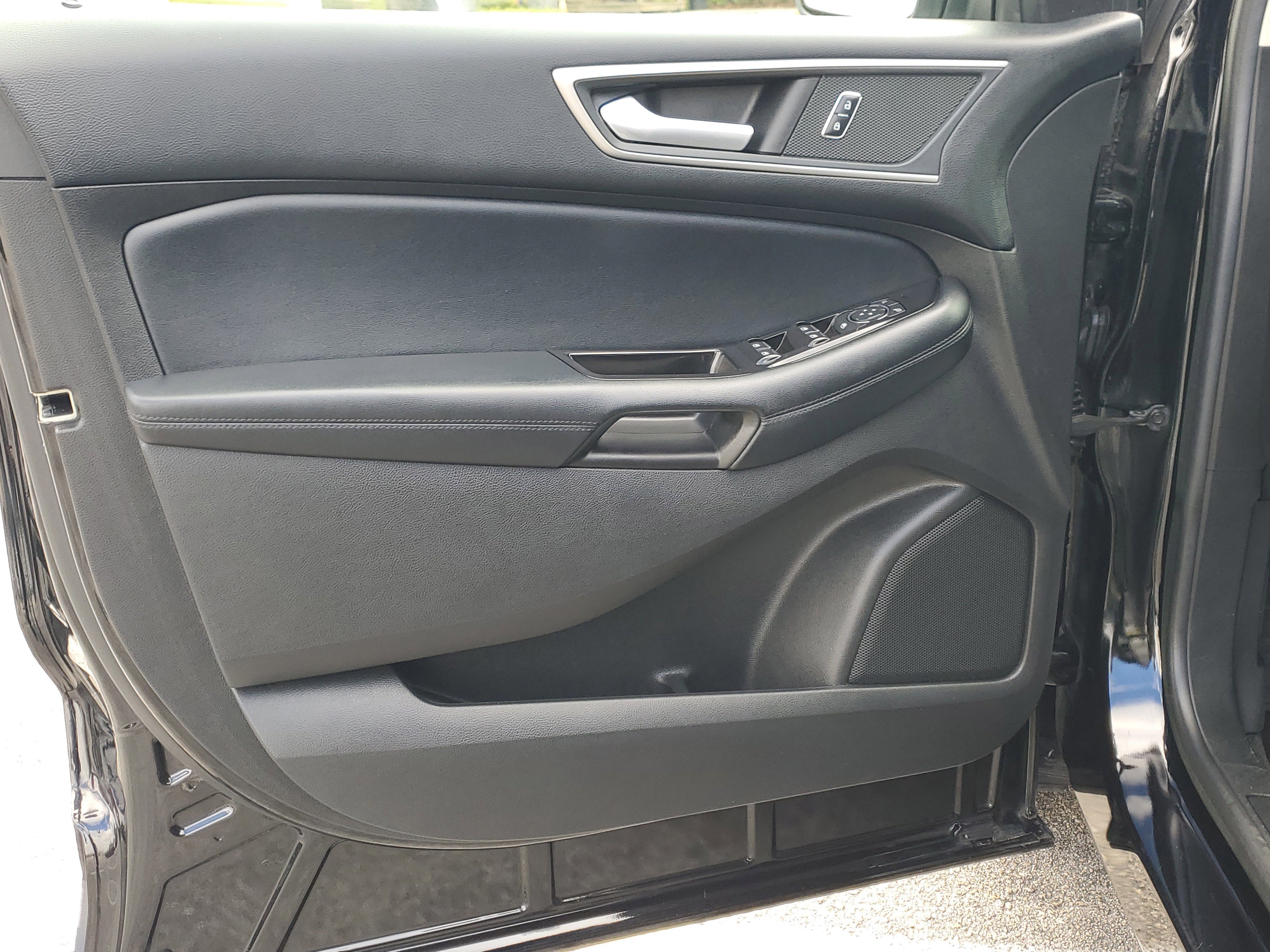 Certified 2017 Ford Edge SEL w/ Equipment Group 201A image 20