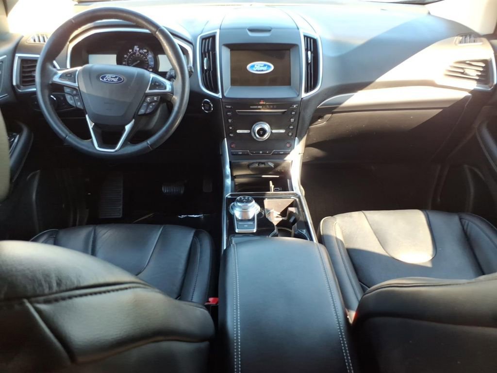 Certified 2019 Ford Edge Titanium w/ Cold Weather Package AWD/4WD image 11
