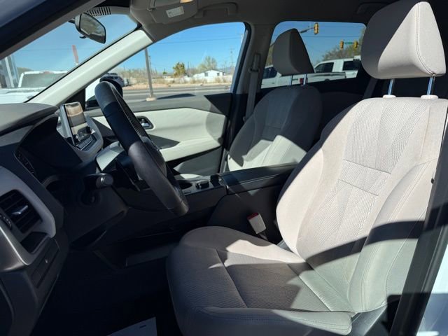 Used 2025 Nissan Rogue SV AWD/4WD image 13