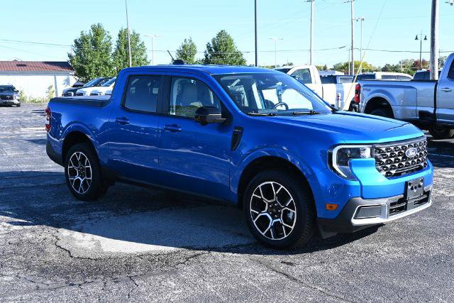 Certified 2025 Ford Maverick Lariat w/ 4K Tow Package AWD/4WD image 7