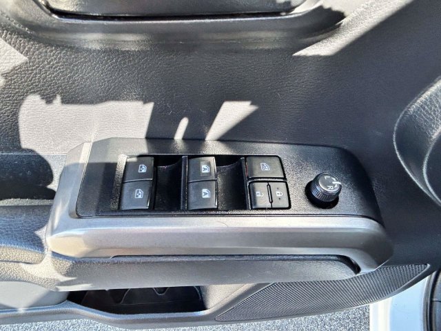 Used 2023 Toyota Tacoma SR5 w/ Technology Package AWD/4WD image 21