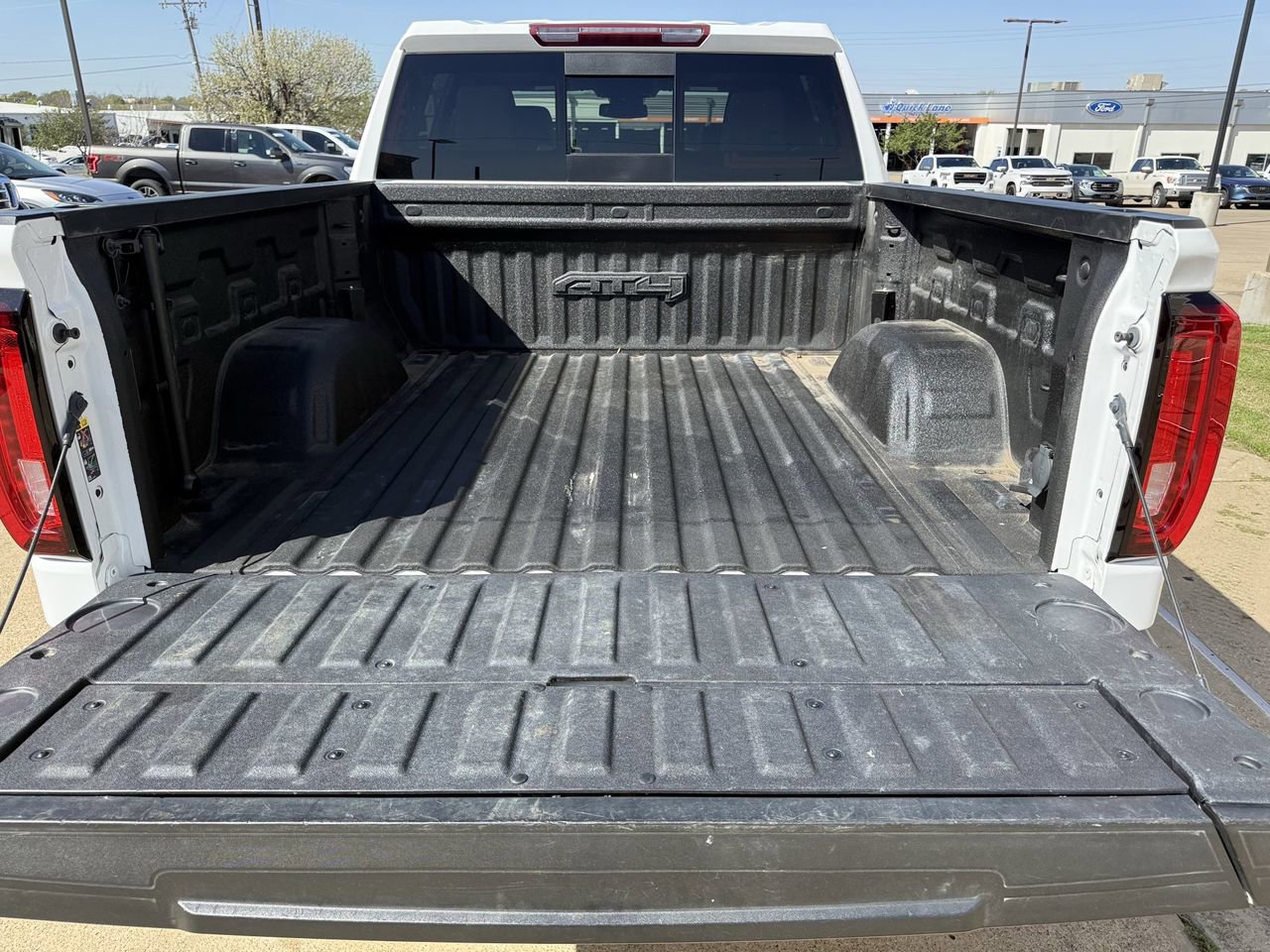 Used 2023 GMC Sierra 1500 AT4 w/ AT4 Preferred Package image 31