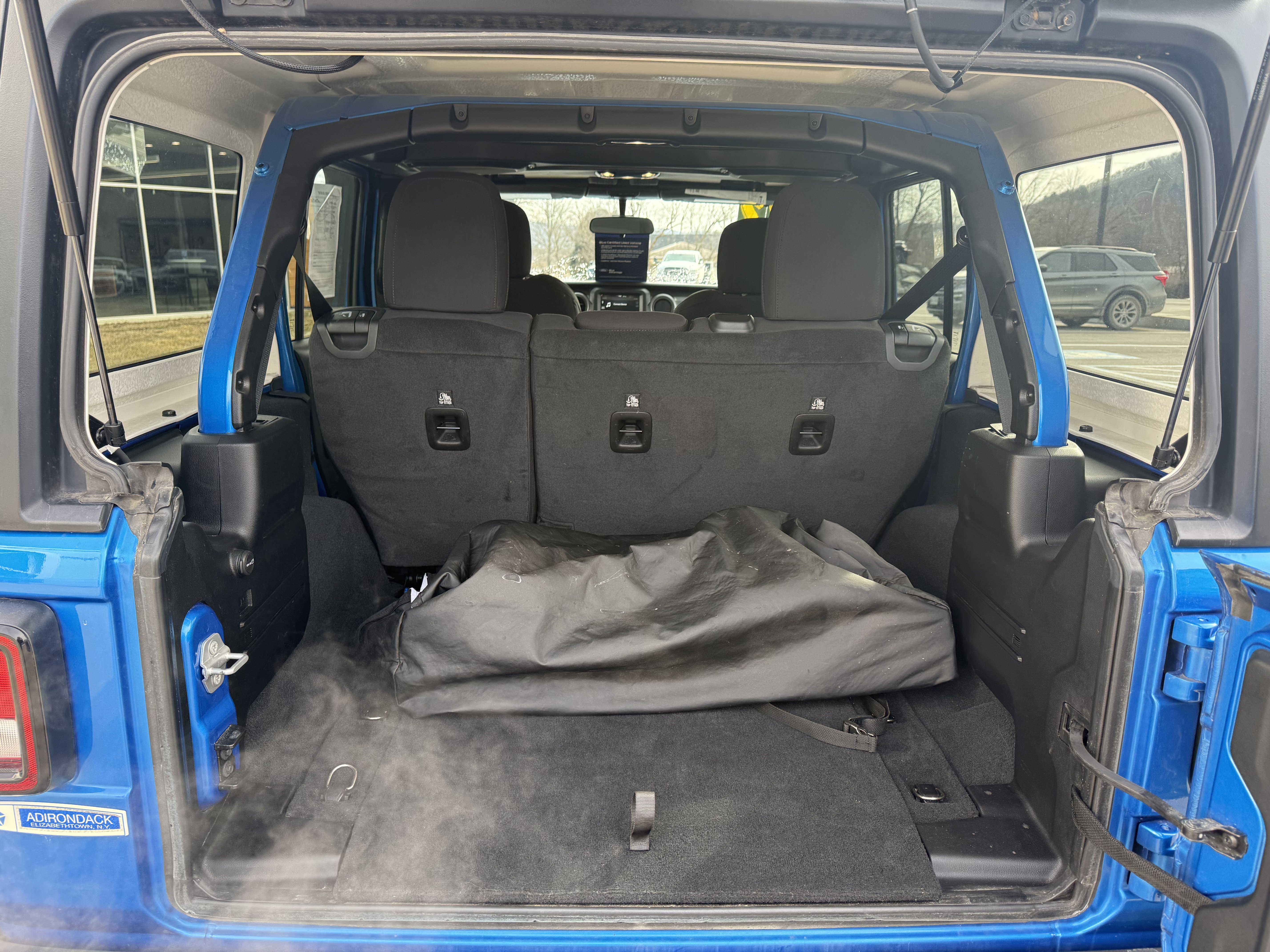 Used 2022 Jeep Wrangler Unlimited Willys image 9