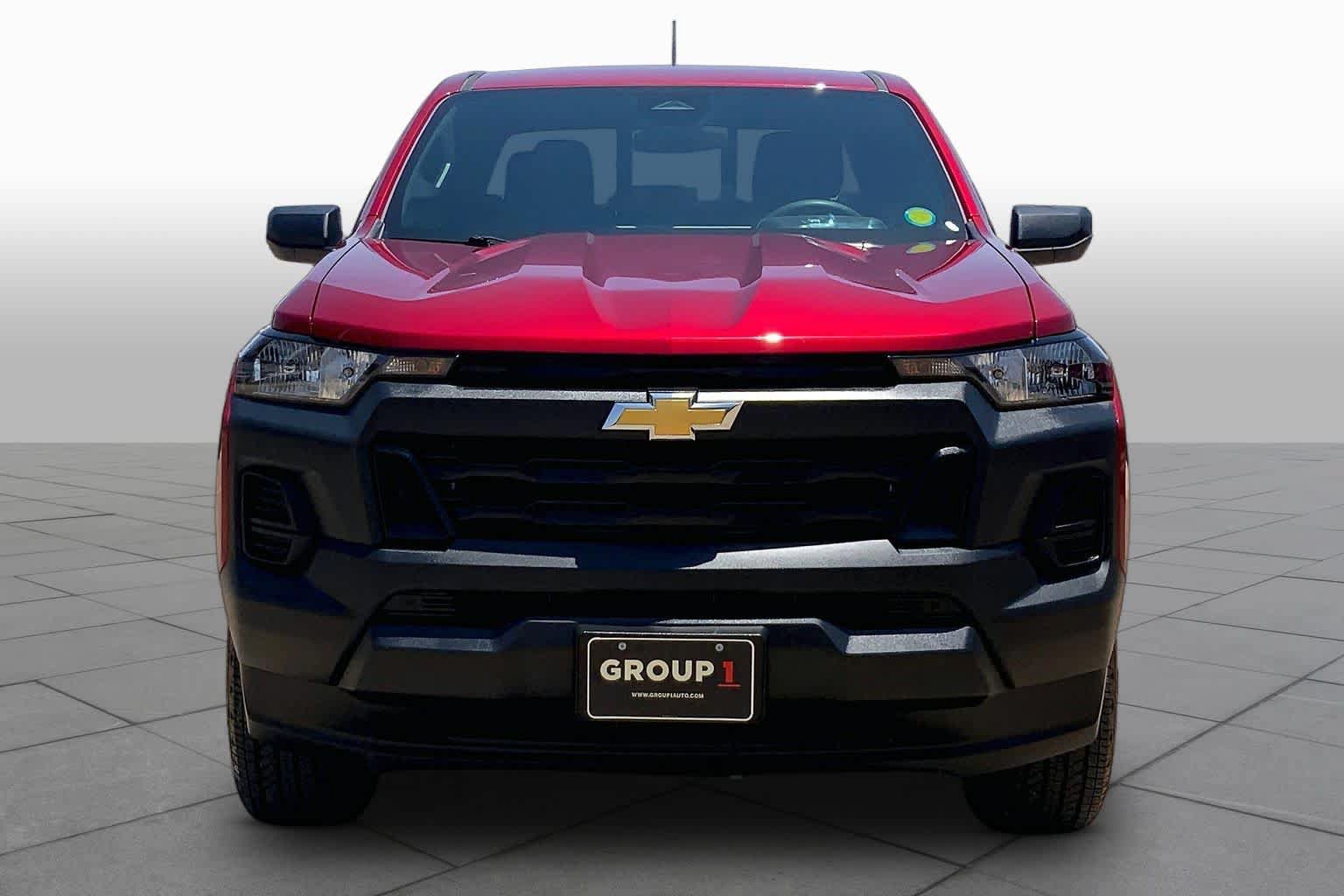 Used 2025 Chevrolet Colorado W/T w/ Advanced Trailering Package RWD image 4