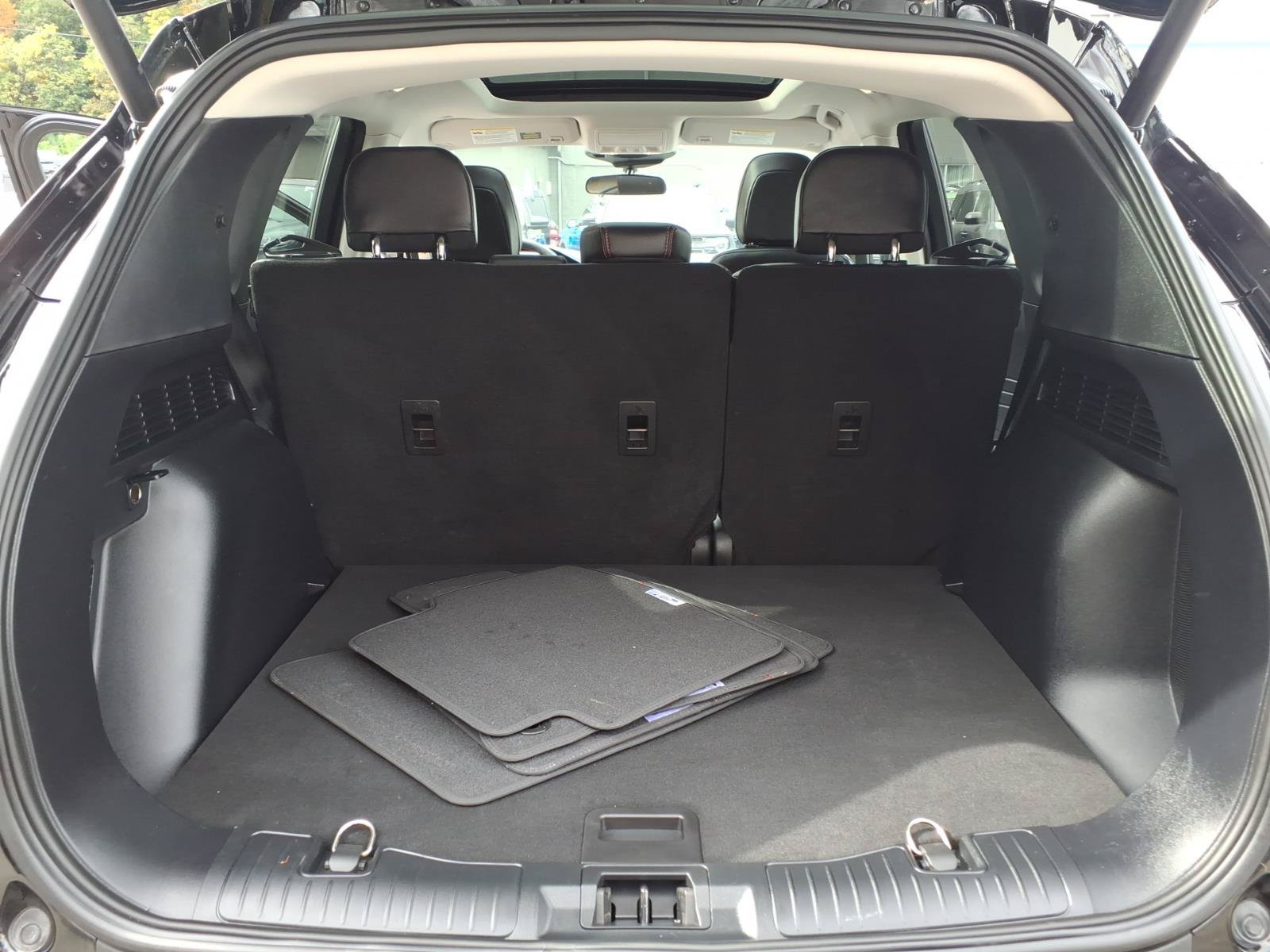 Certified 2022 Ford Escape SEL w/ SEL Stealth AWD Package image 18