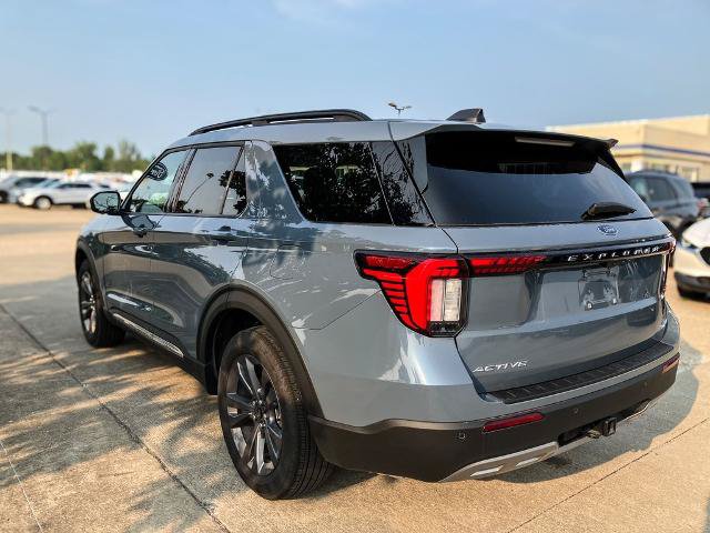 Certified 2025 Ford Explorer Active w/ Active Comfort Package AWD/4WD image 4
