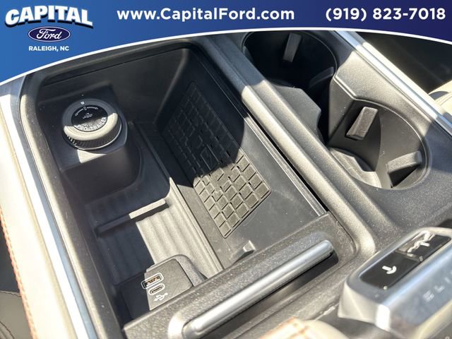 Certified 2025 Ford Expedition Active image 33