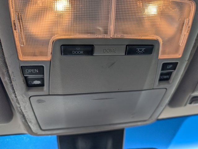 Used 2018 Toyota Avalon Touring FWD image 12