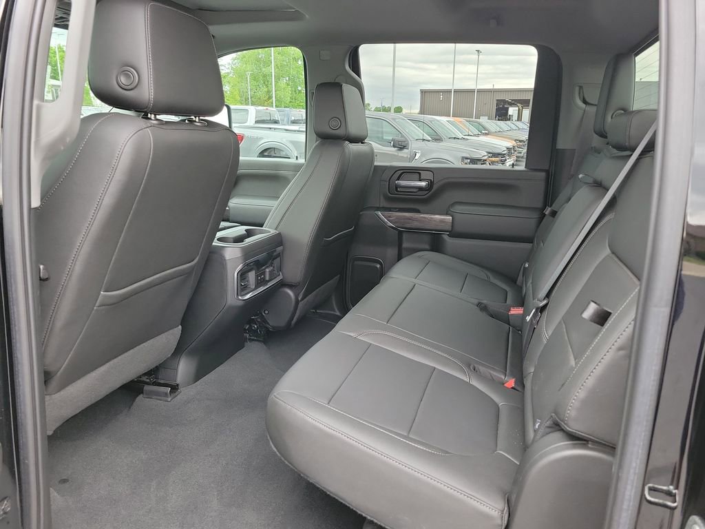 Used 2022 Chevrolet Silverado 2500 LTZ w/ LTZ Convenience Package AWD/4WD image 18