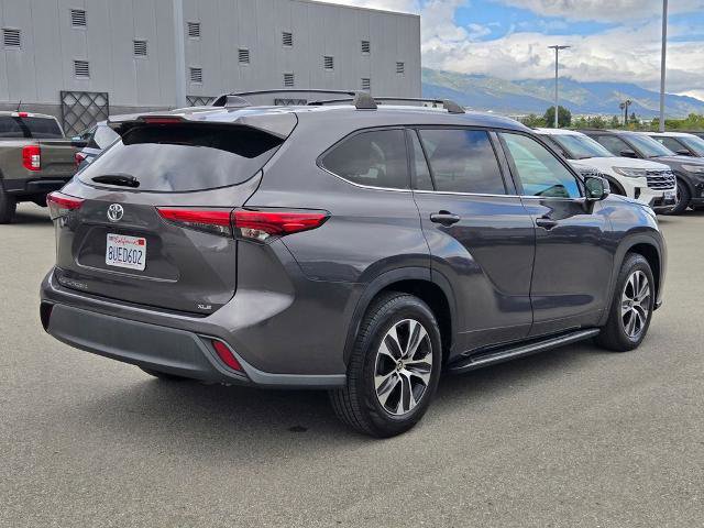 Used 2021 Toyota Highlander XLE FWD image 6