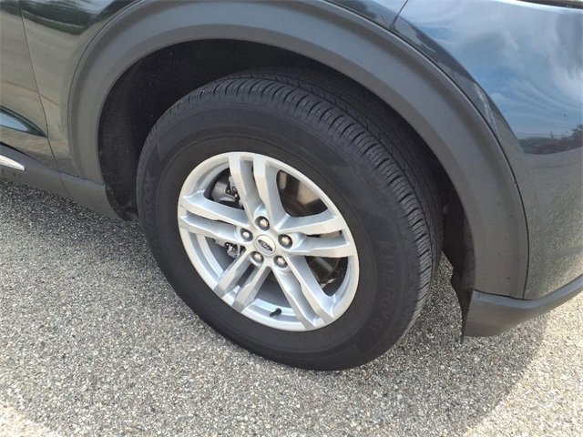 Certified 2023 Ford Explorer XLT w/ Equipment Group 202A image 4