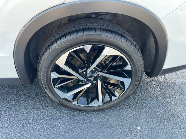 Used 2022 Mitsubishi Outlander SE AWD/4WD image 4