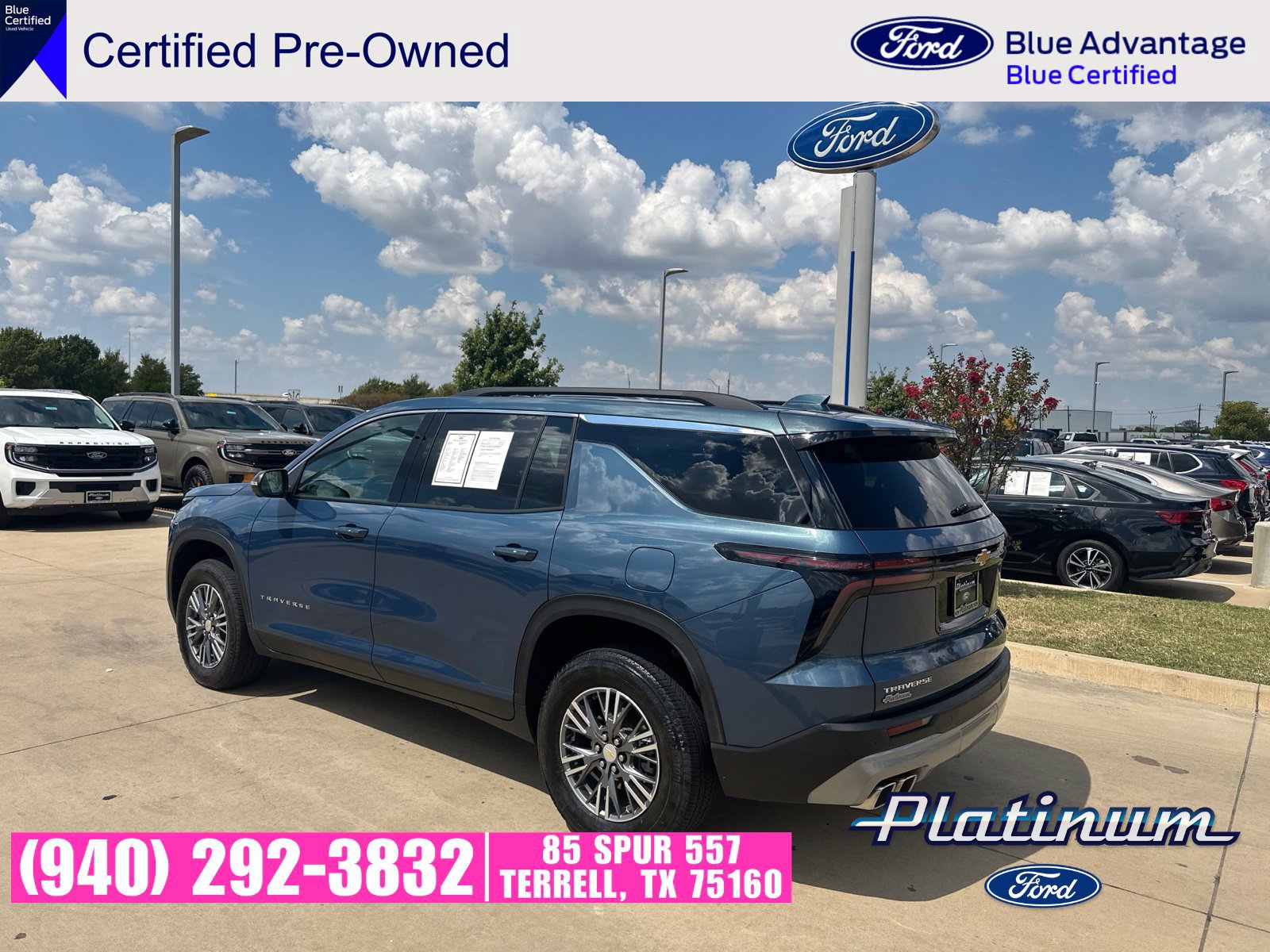 Used 2025 Chevrolet Traverse LT w/ Driver Confidence Package FWD image 3